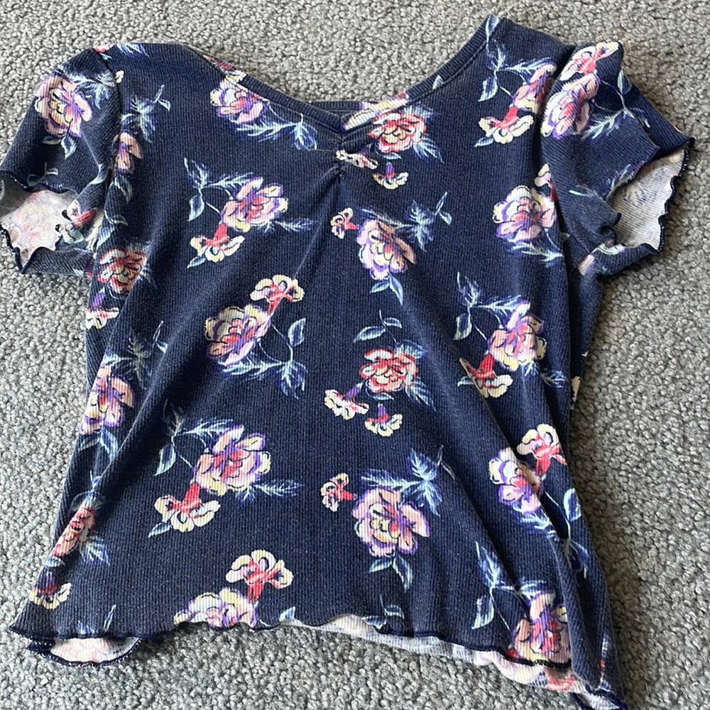 Very cute! Fits well!